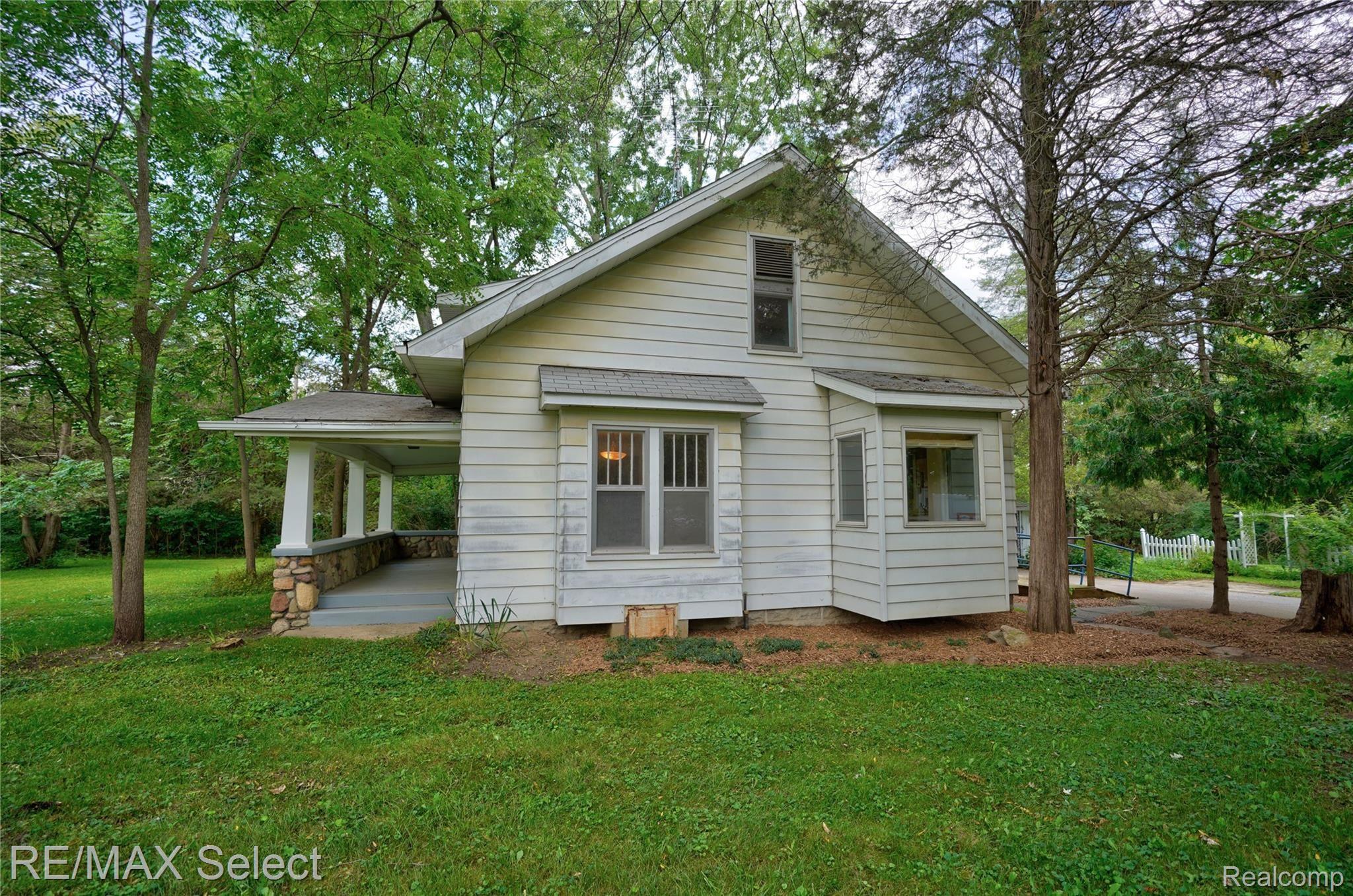 4414 North Seymour Road Flushing, MI 48433 - Photo 8 of 52 4414 N Seymour Rd 08.jpg