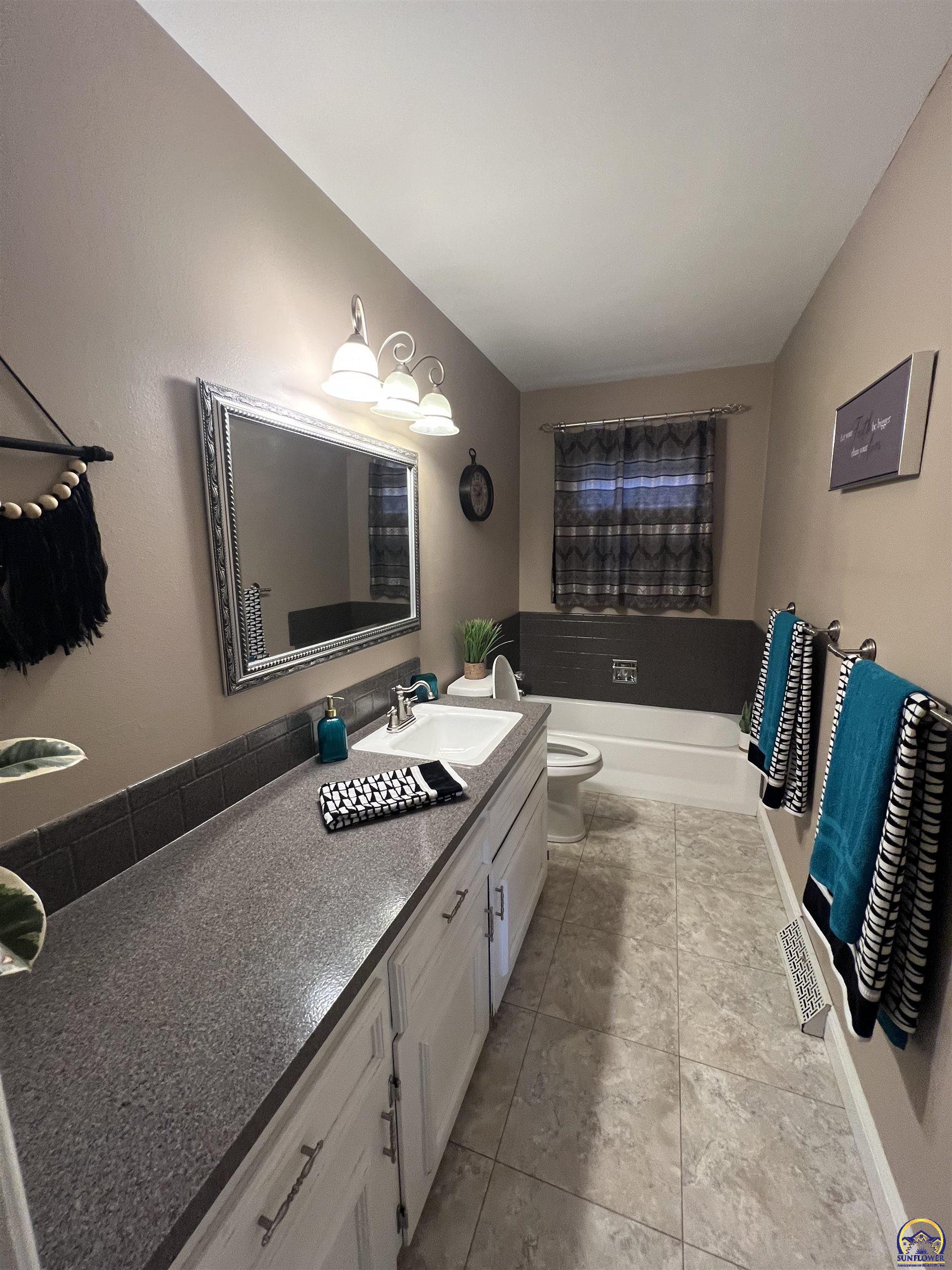 1113 Prairie Street Emporia, KS 66801 - Photo 12 of 19