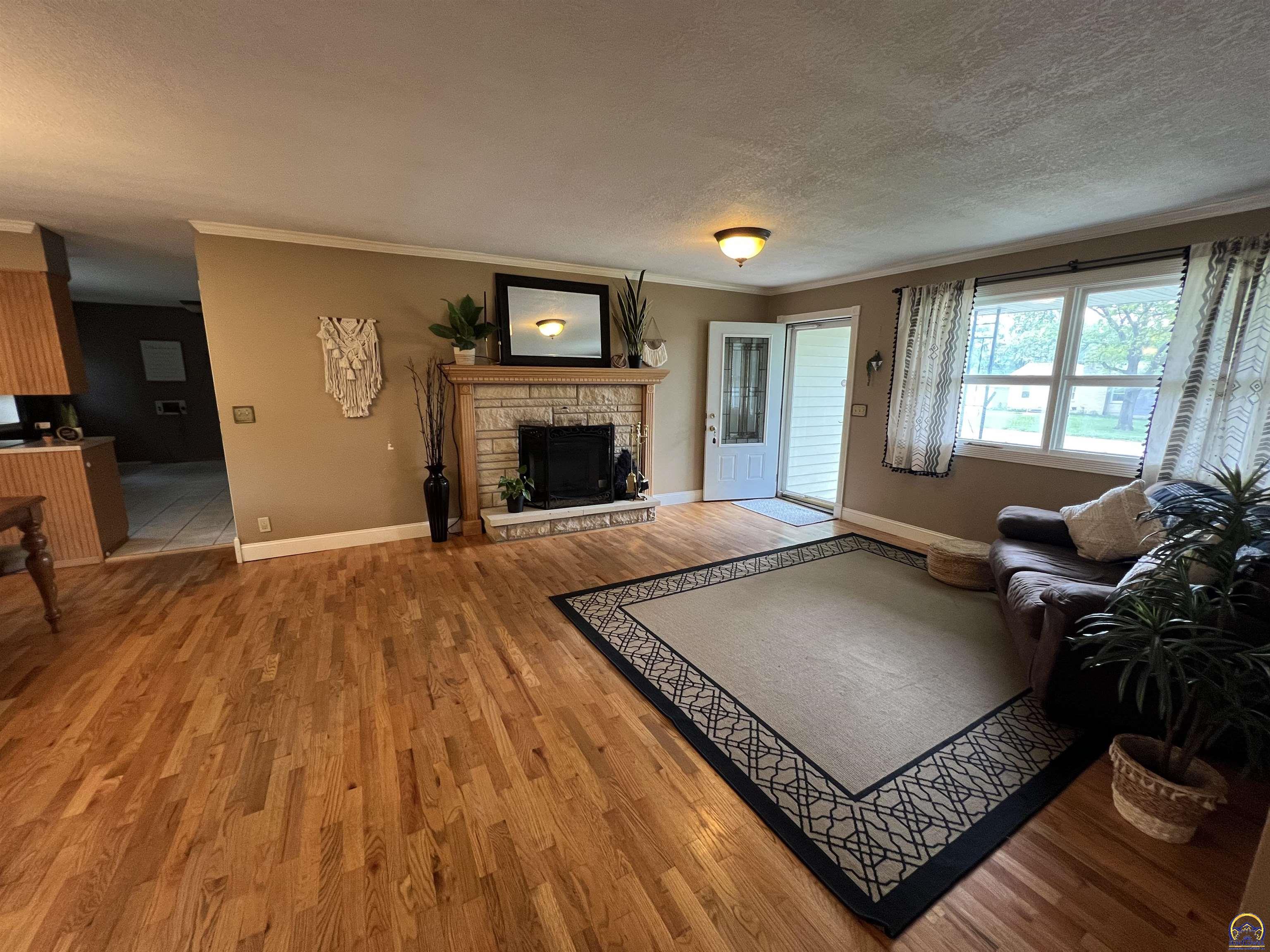 1113 Prairie Street Emporia, KS 66801 - Photo 4 of 19