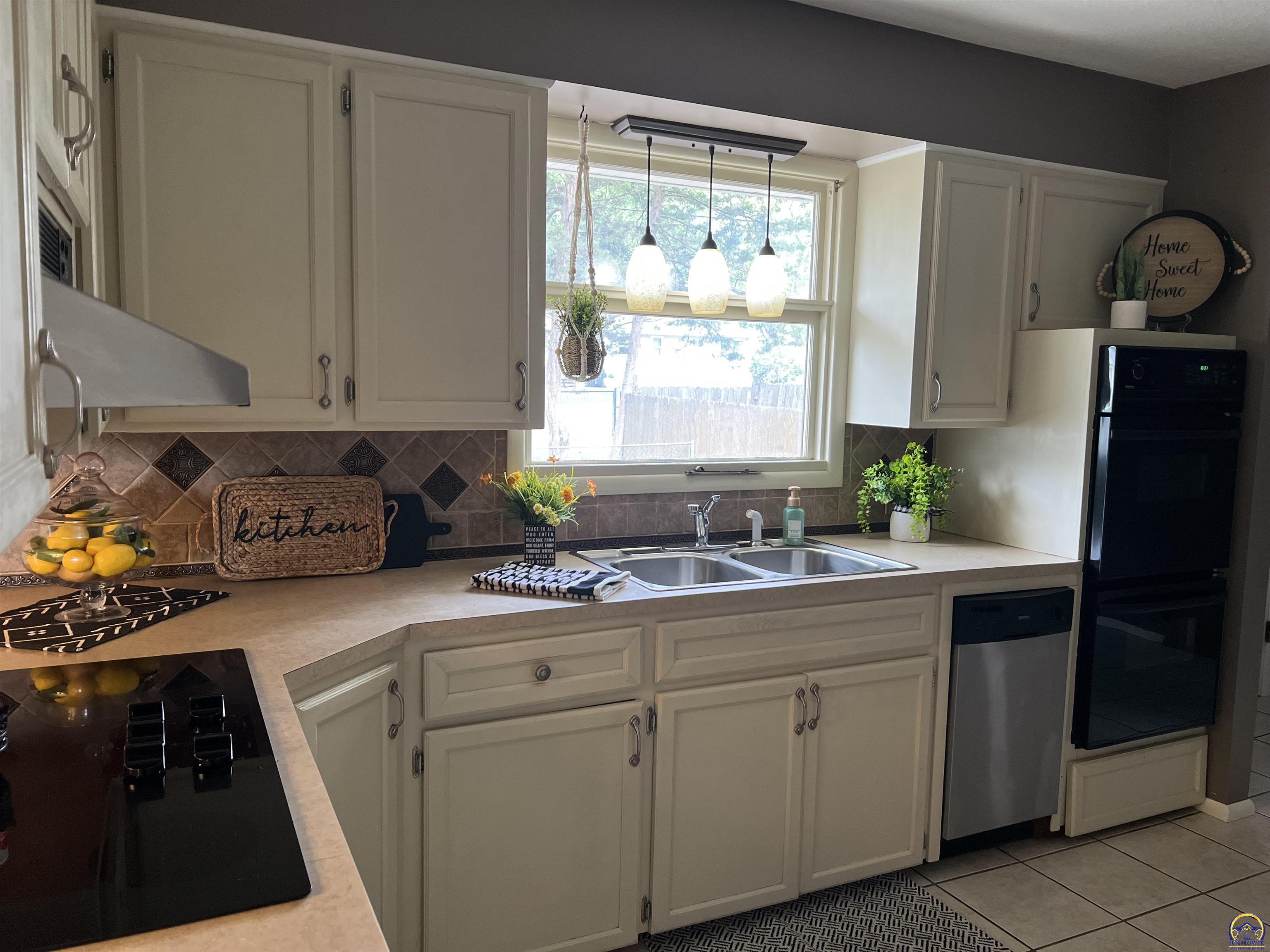 1113 Prairie Street Emporia, KS 66801 - Photo 5 of 19