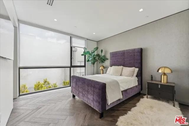 $32,500 | 213 South La Peer Drive, Beverly Hills, CA 90211