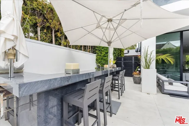 $32,500 | 213 South La Peer Drive, Beverly Hills, CA 90211