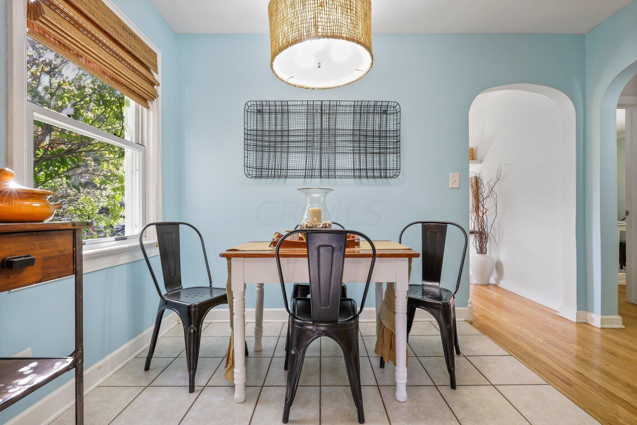 622 Chase Road Columbus, OH 43214 - Photo 9 of 51 Dining Space
