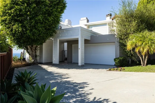 $3,199,000 | 741 Marlin Drive, Laguna Beach, CA 92651