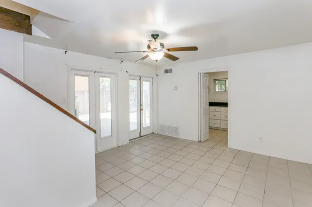 $1,300 | 2502 Driscoll Street, Unit 3, Houston, TX 77019