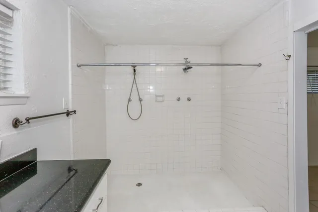 $1,300 | 2502 Driscoll Street, Unit 3, Houston, TX 77019