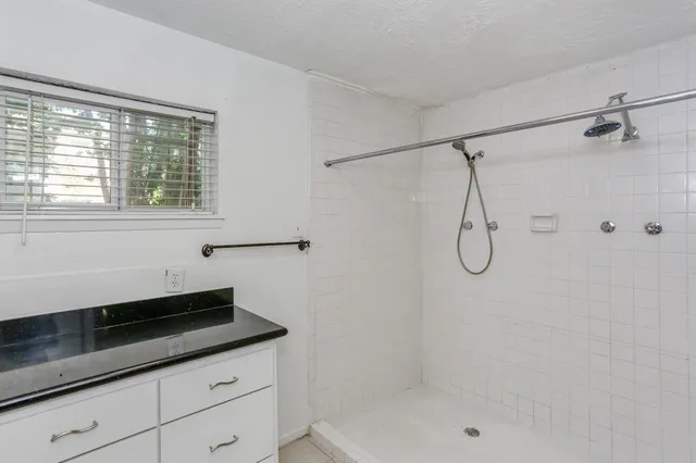 $1,300 | 2502 Driscoll Street, Unit 3, Houston, TX 77019