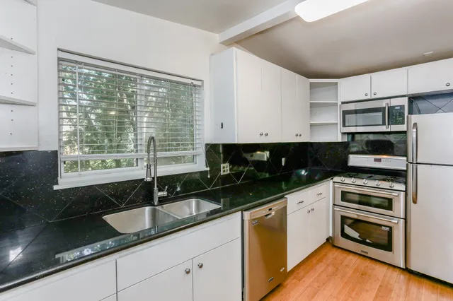 $1,300 | 2502 Driscoll Street, Unit 3, Houston, TX 77019