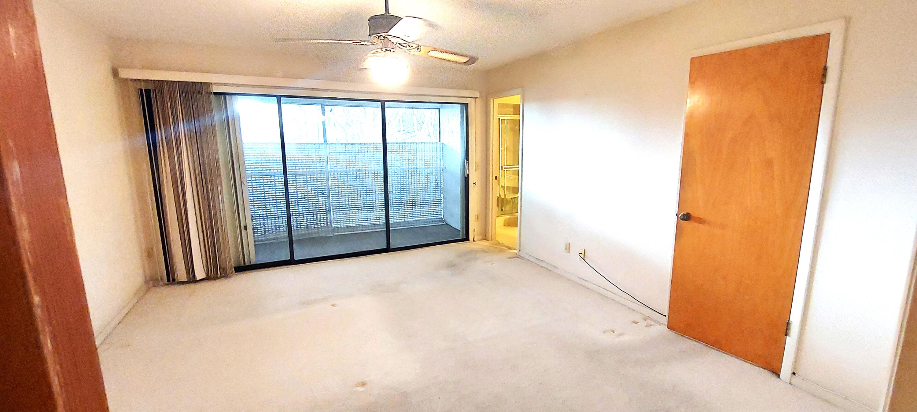 2040 Colonial Road, Unit 3 Fort Pierce, FL 34950 - Photo 19 of 35 20220201_102619