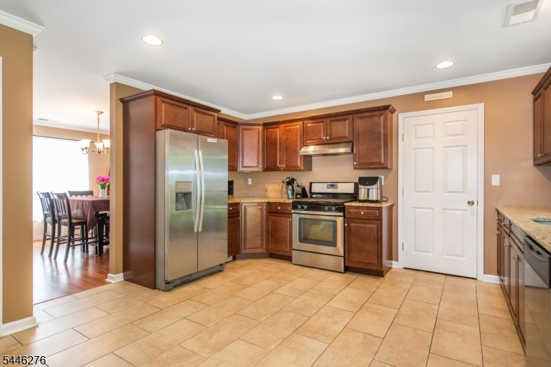 8 Spruce Drive Andover, NJ 07821 - Photo 4 of 50