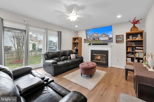 $3,900 | 15728 Beau Ridge Drive, Woodbridge, VA 22193