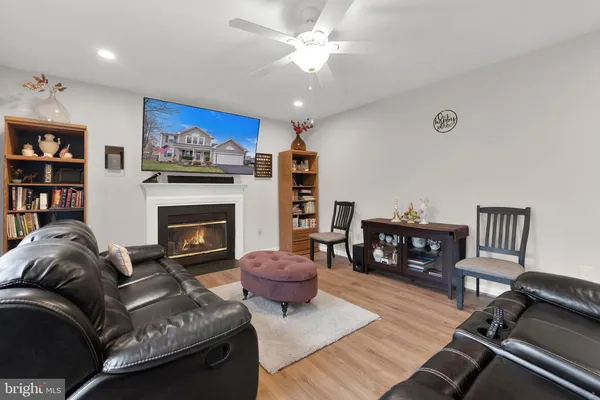 $3,900 | 15728 Beau Ridge Drive, Woodbridge, VA 22193