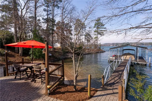 $1,850,000 | 316 South Reach Lane, Salem, SC 29676