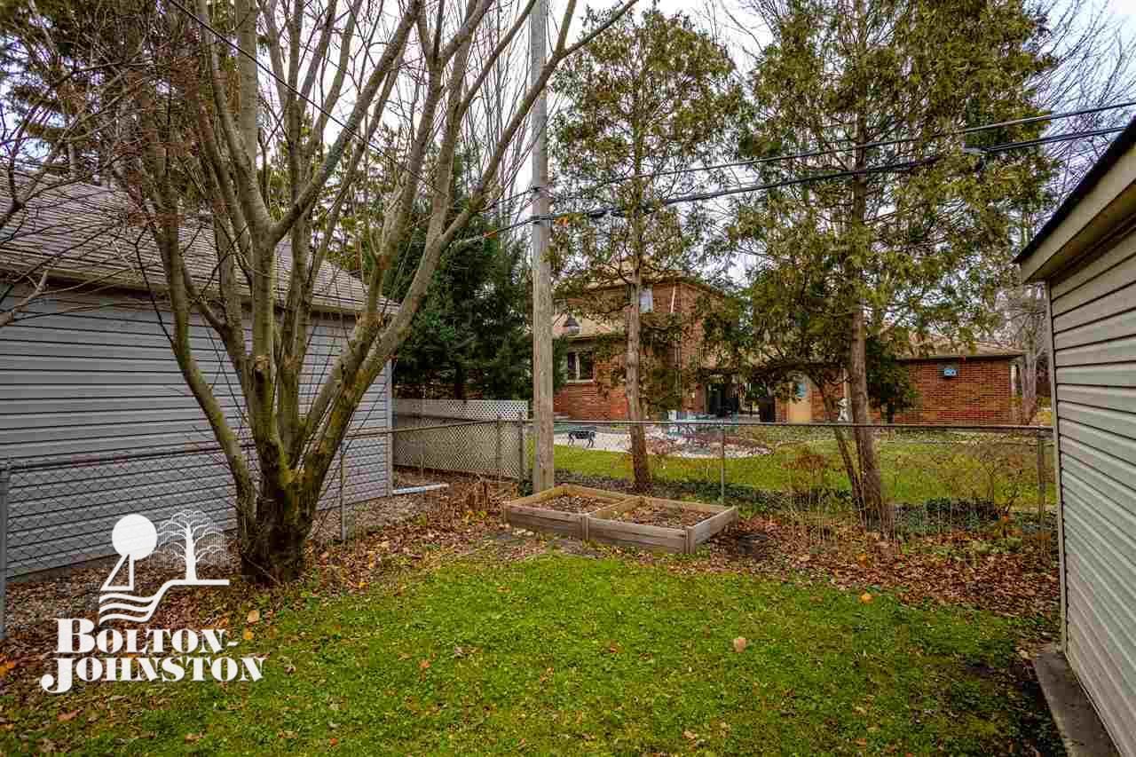 420 Cloverly Road Grosse Pointe, MI 48236 - Photo 6 of 39 Private Backyard