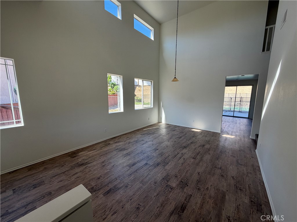 1413 Claymore Court Riverside, CA 92507 - Photo 4 of 59