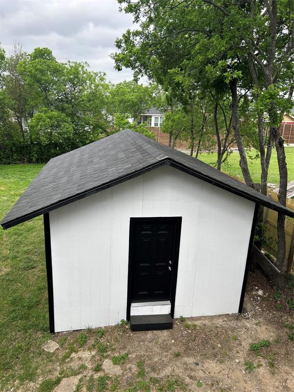 407 North Justin Avenue, Unit D Dallas, TX 75211 - Photo 14 of 15