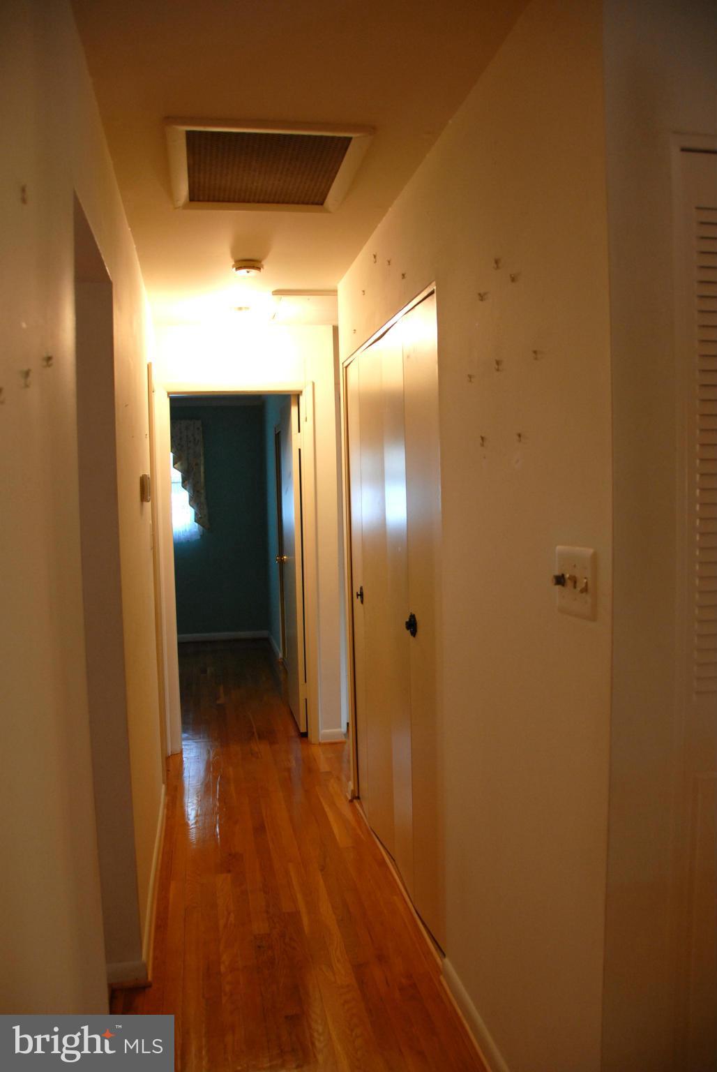 6306 Alberta Street Springfield, VA 22152 - Photo 14 of 21 Interior (General)