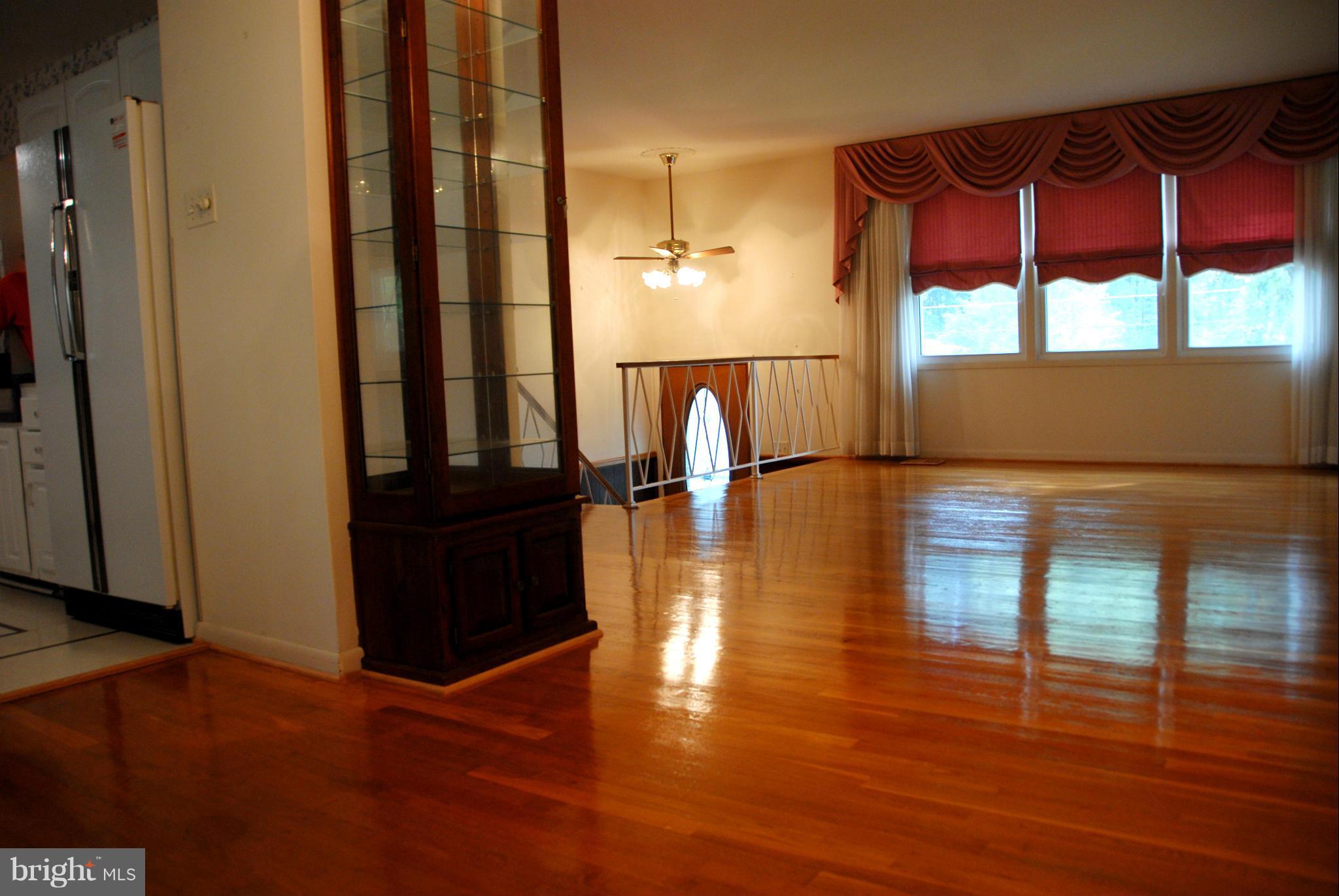 6306 Alberta Street Springfield, VA 22152 - Photo 7 of 21 Interior (General)