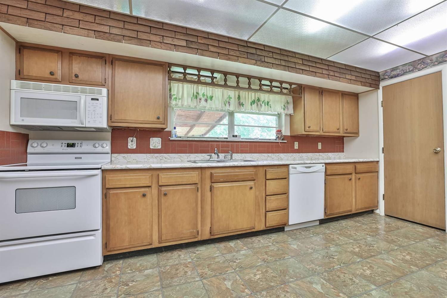 11291 Hanover Road Forest Park, OH 45240 - Photo 15 of 42