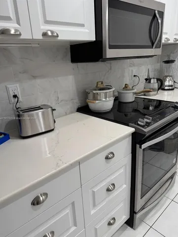 a view of entryway and hall