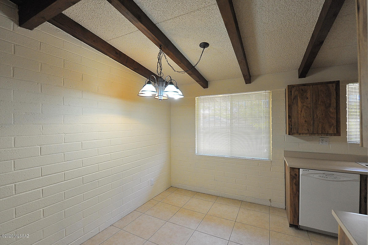 5901 North Oracle Road Tucson, AZ 85704 - Photo 8 of 17