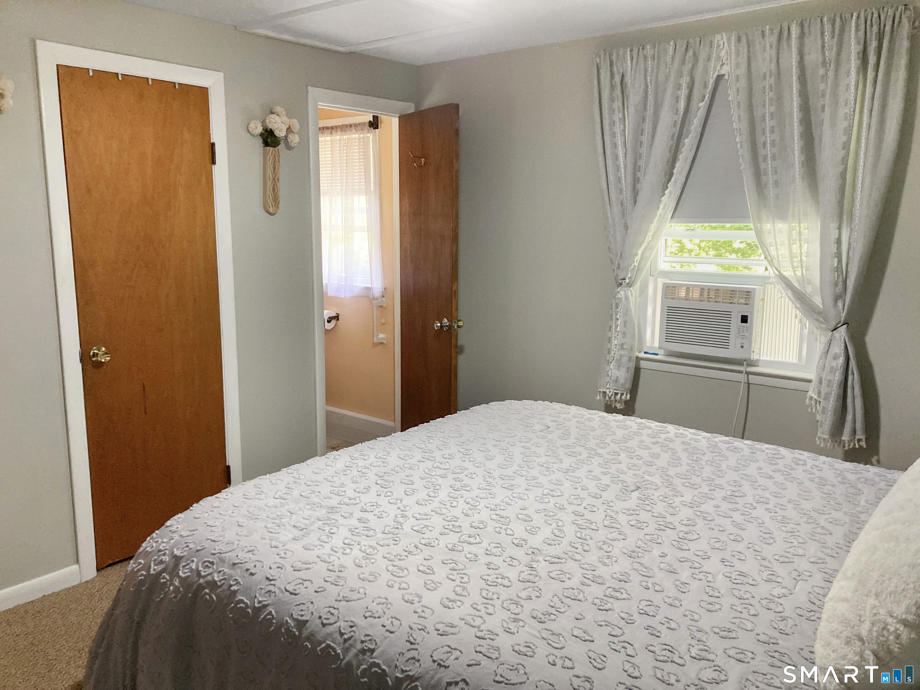 274 Hanks Hill Road Mansfield, CT 06268 - Photo 16 of 40