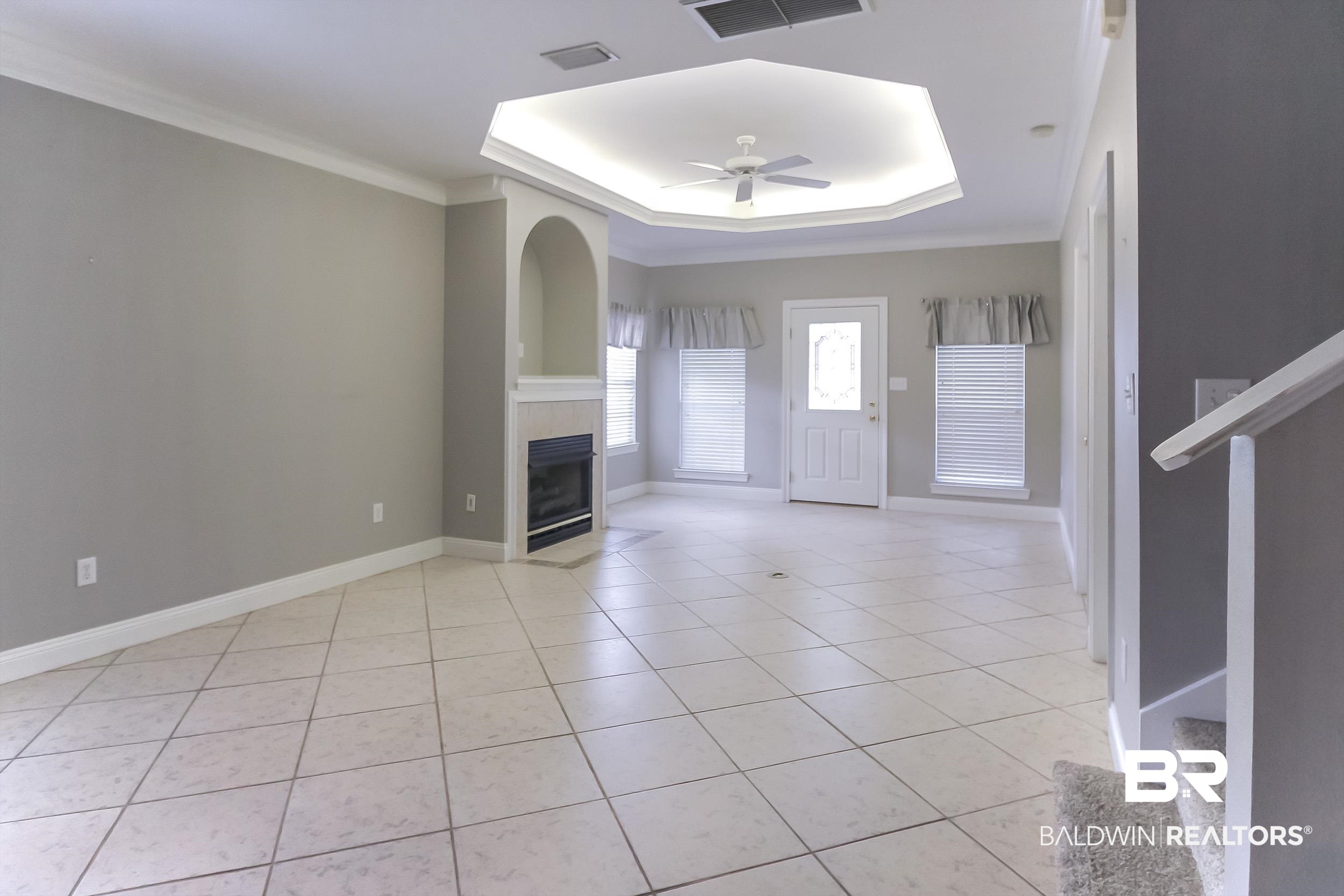 219 Savannah Circle Foley, AL 36535 - Photo 4 of 19 Living Room