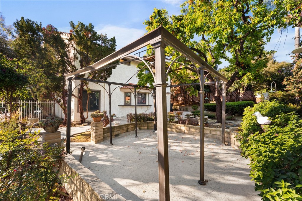 162 Lakeside Avenue Redlands, CA 92373 - Photo 29 of 32 a view of outdoor space yard deck and patio