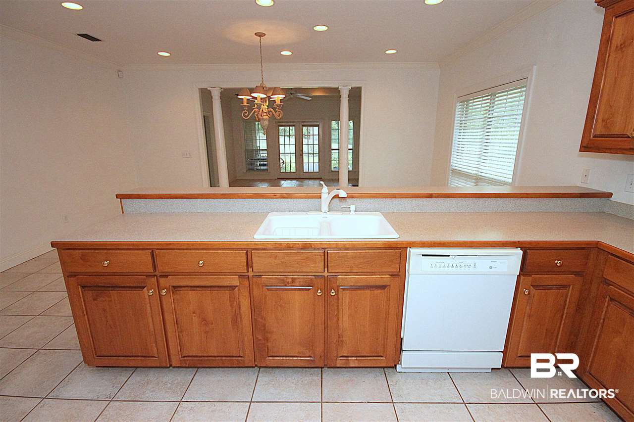 30283 Green Court Daphne, AL 36527 - Photo 13 of 40 Kitchen