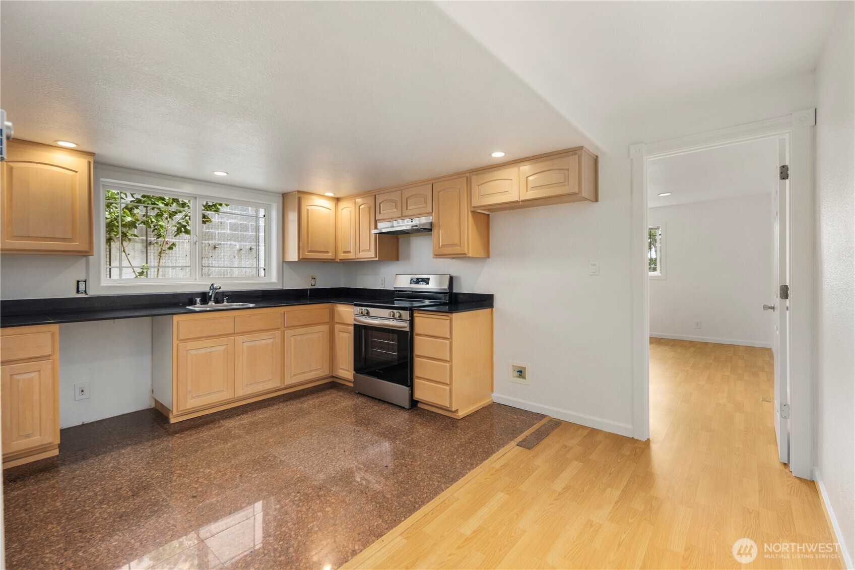 936 North 93rd Street Seattle, WA 98103 - Photo 34 of 39