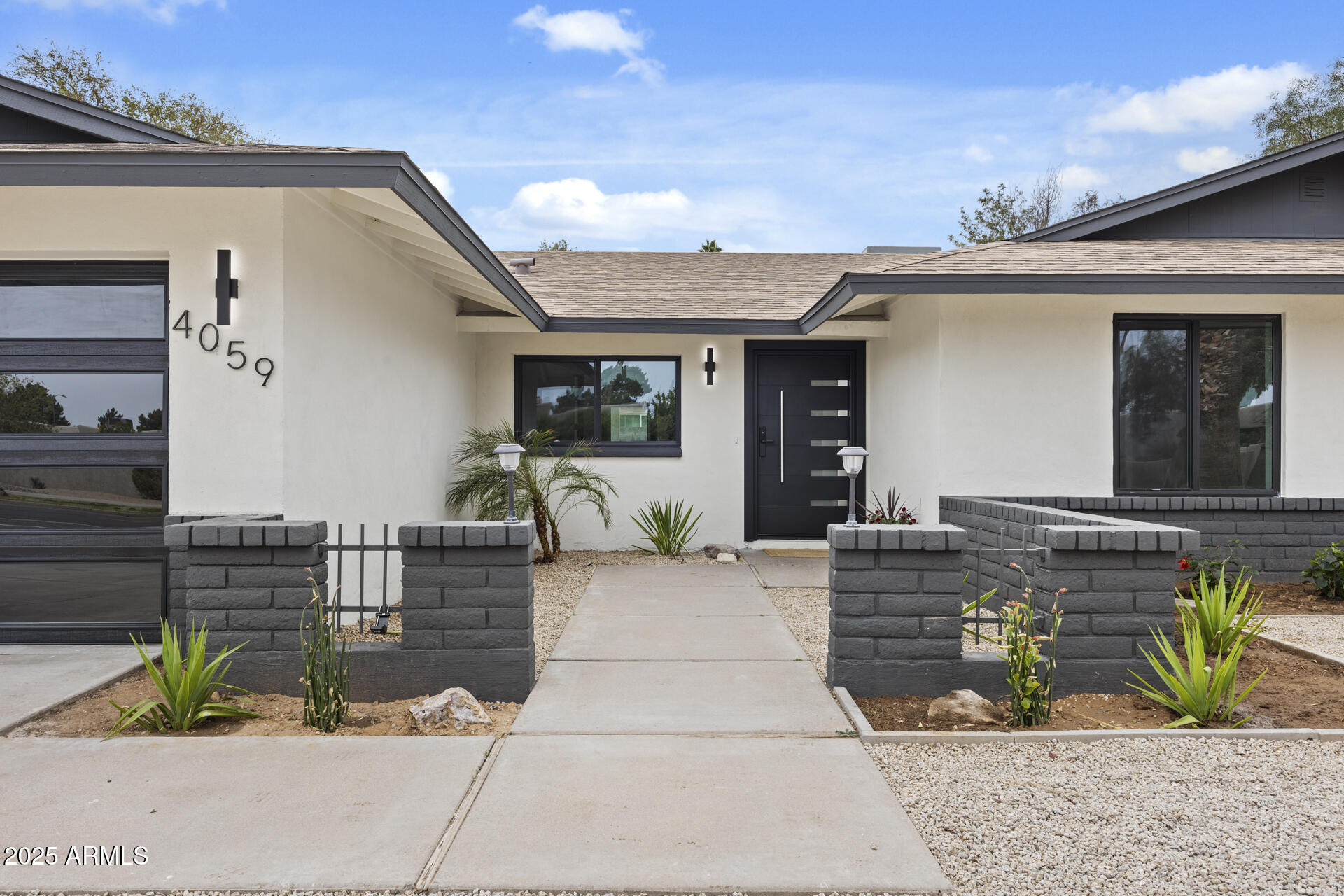 4059 East Cholla Street Phoenix, AZ 85028 - Photo 5 of 70 Courtyard Entry