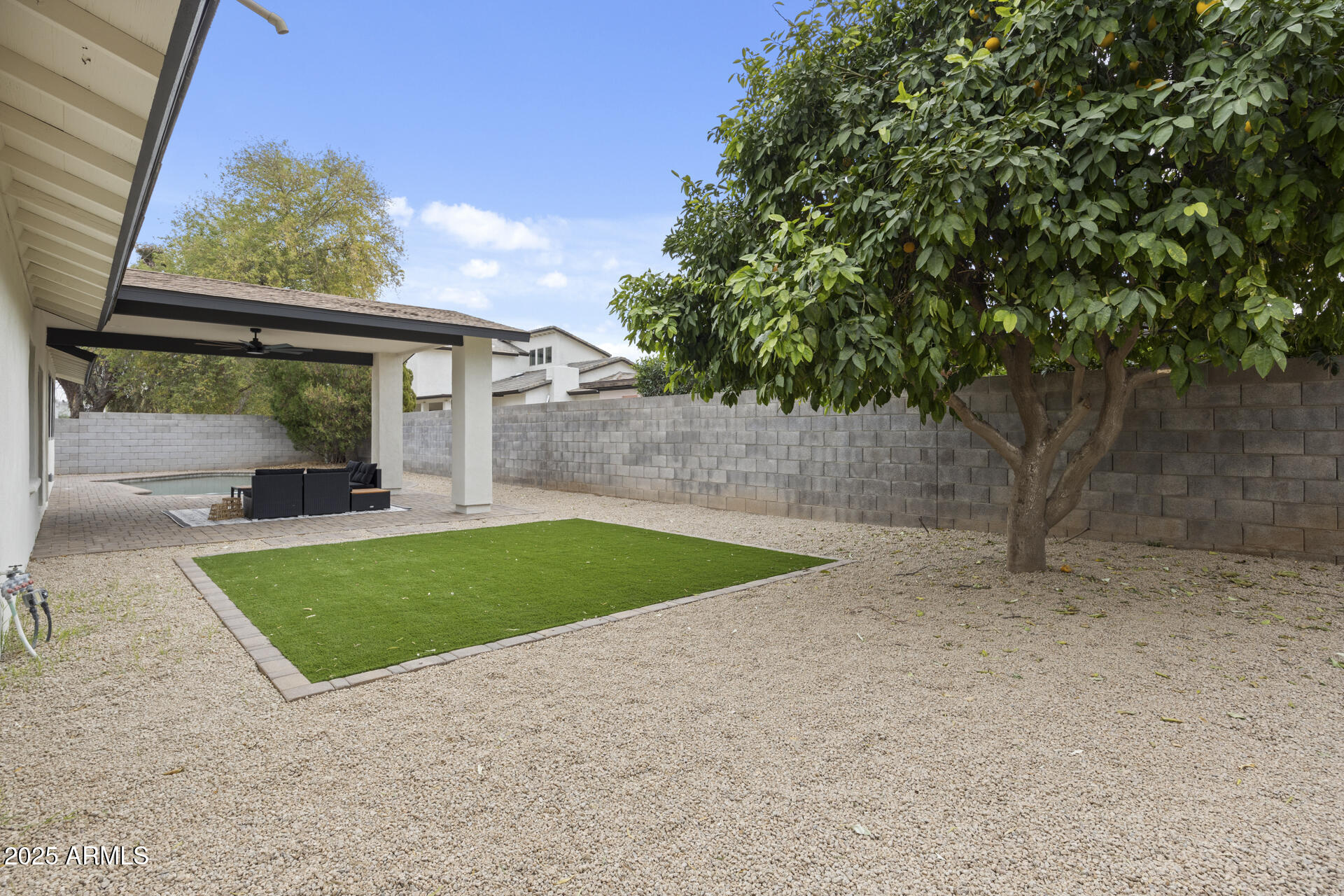 4059 East Cholla Street Phoenix, AZ 85028 - Photo 63 of 70 front view of a house with a yard