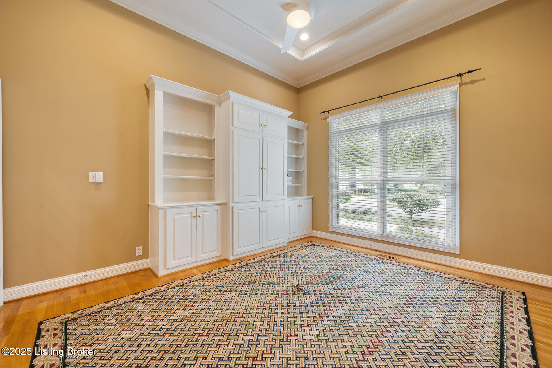 7910 Sutherland Farm Road Prospect, KY 40059 - Photo 37 of 64 View of Circle Drive