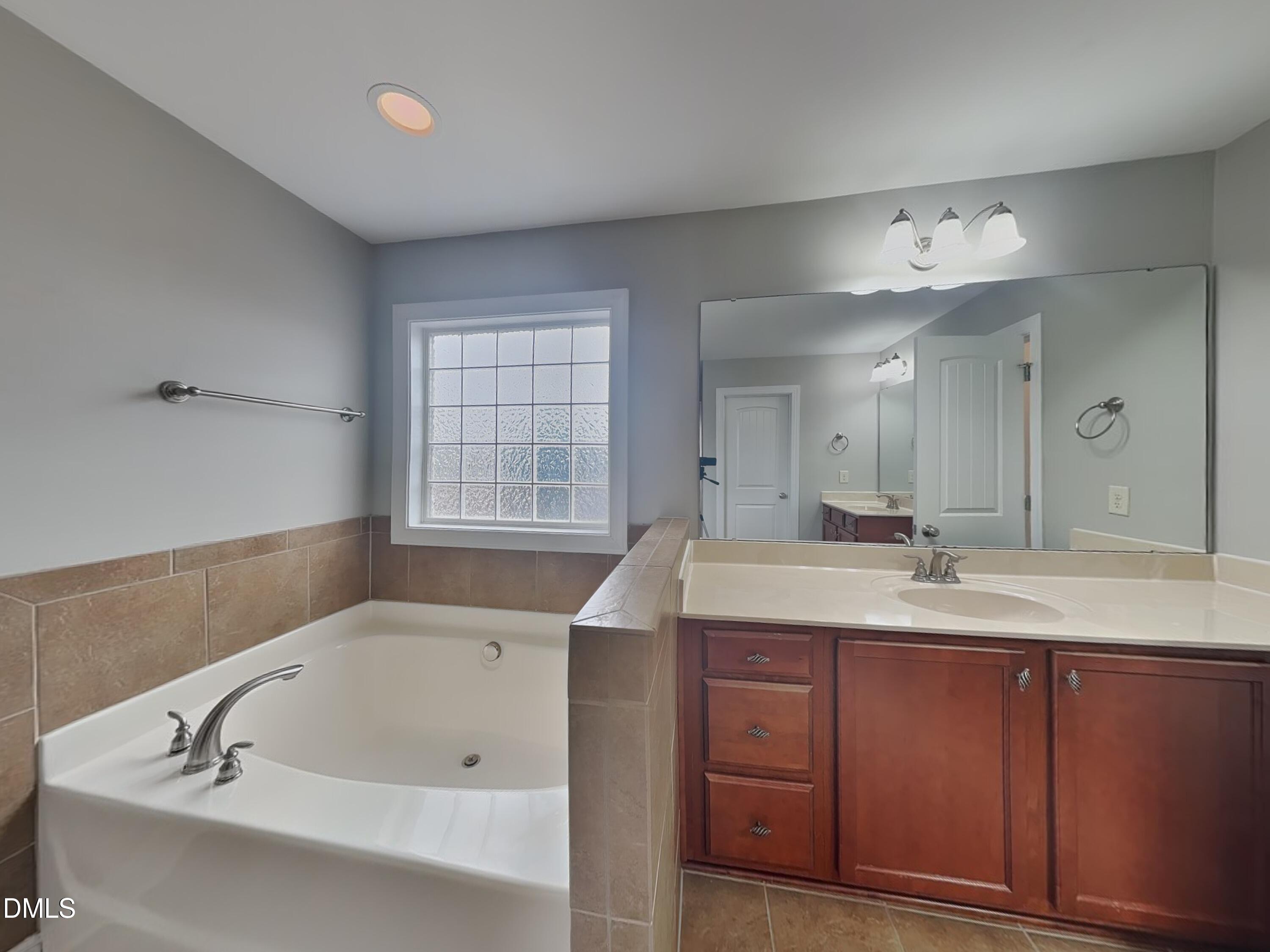 448 Big Willow Way Rolesville, NC 27571 - Photo 9 of 22 8_Image_EJwI4iRPxW