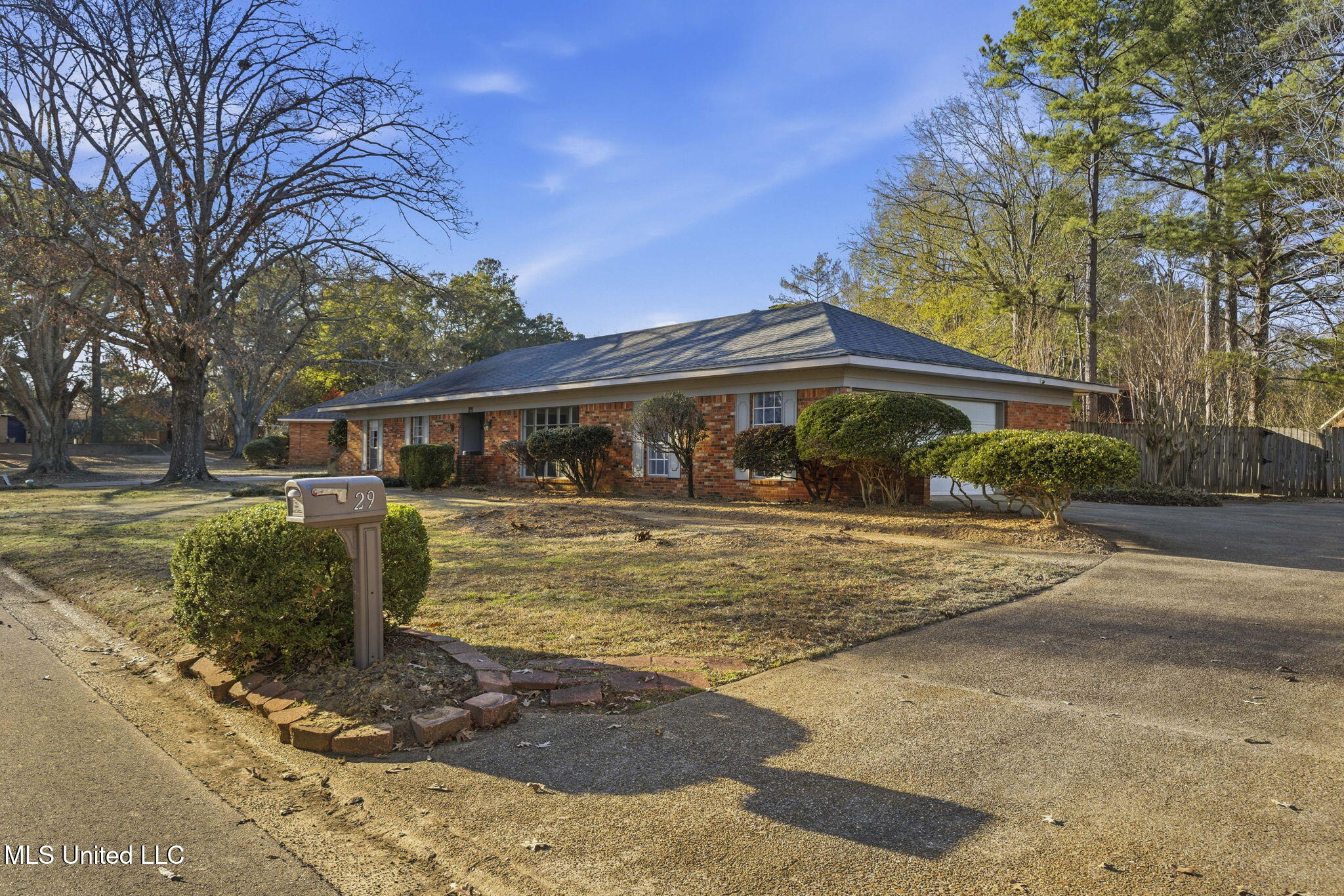 29 Stonegate Drive Brandon, MS 39042 - Photo 2 of 41 2-web-or-mls-29 Stonegate-1