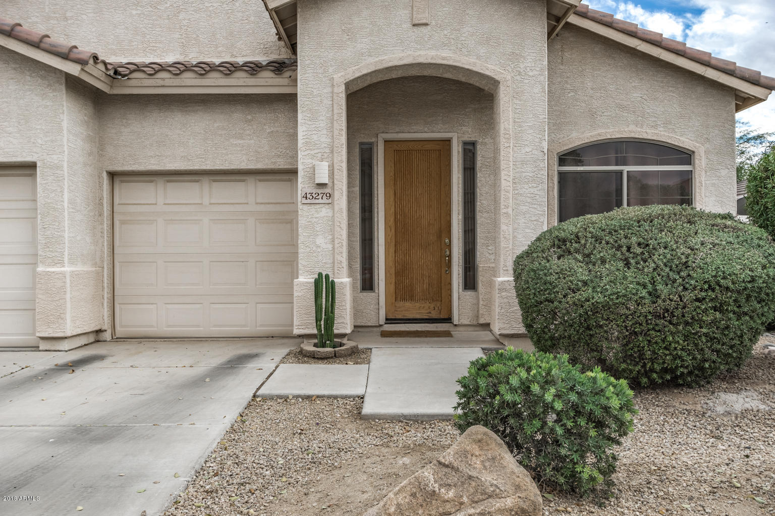 43279 West Venture Road Maricopa, AZ 85138 - Photo 2 of 22 3 car garage