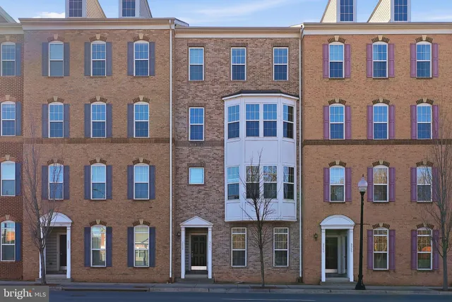 $440,000 | 9539 Center Street, Manassas, VA 20110