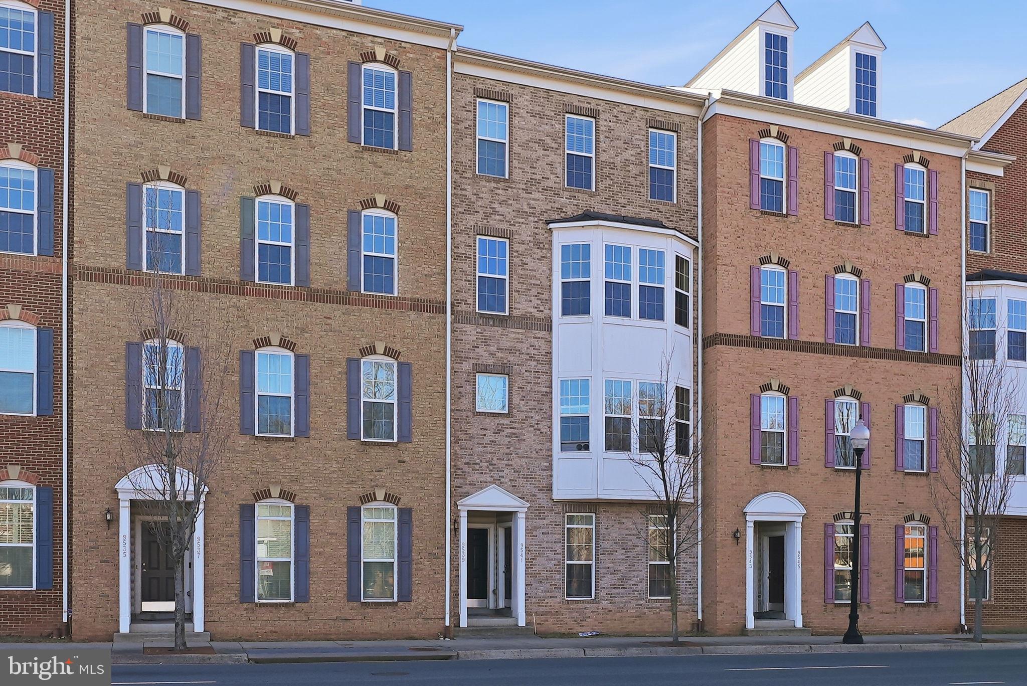 9539 Center Street Manassas, VA 20110 - Photo 2 of 40 Front View of Condo