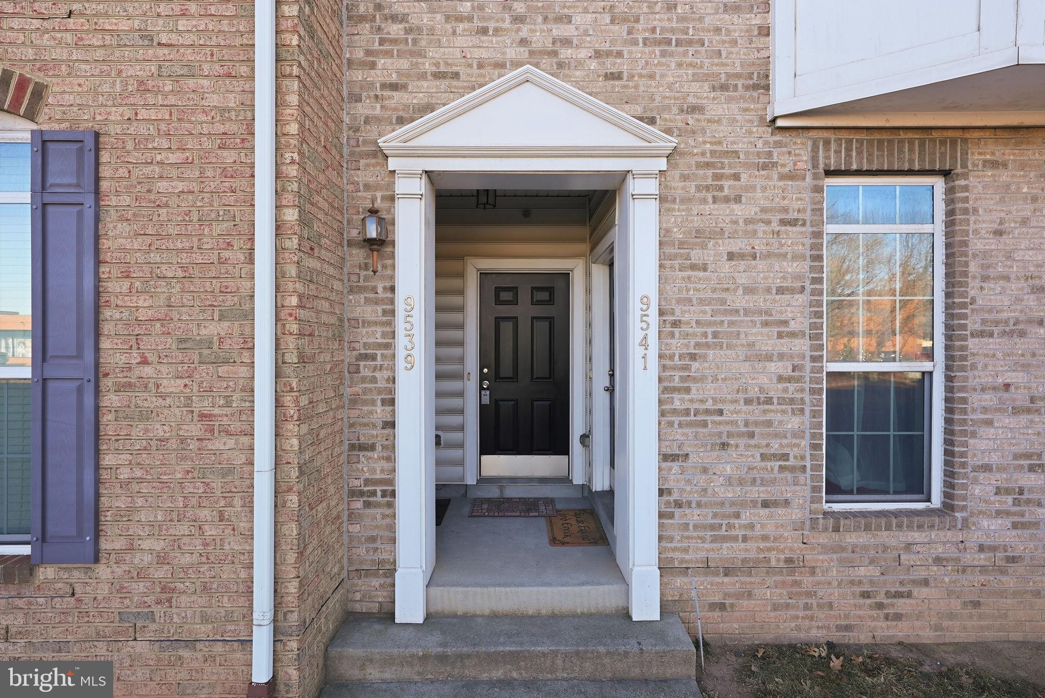 9539 Center Street Manassas, VA 20110 - Photo 3 of 40 Front Porch into Condo