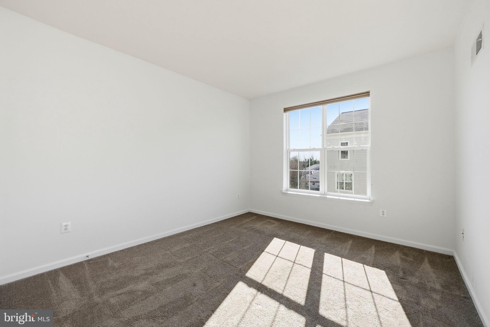 9539 Center Street Manassas, VA 20110 - Photo 33 of 40 Bedroom #3