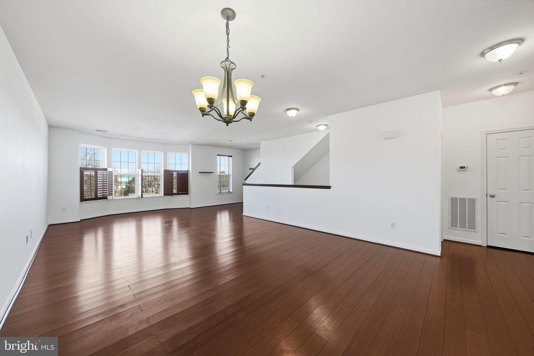 9539 Center Street Manassas, VA 20110 - Photo 8 of 40 Dedicated Dining Room