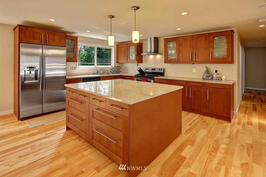 19430 144th Place Southeast Renton, WA 98058 - Photo 2 of 23 Gallery Image 2