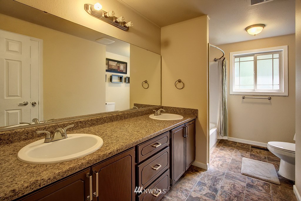 19430 144th Place Southeast Renton, WA 98058 - Photo 14 of 23 Gallery Image 14