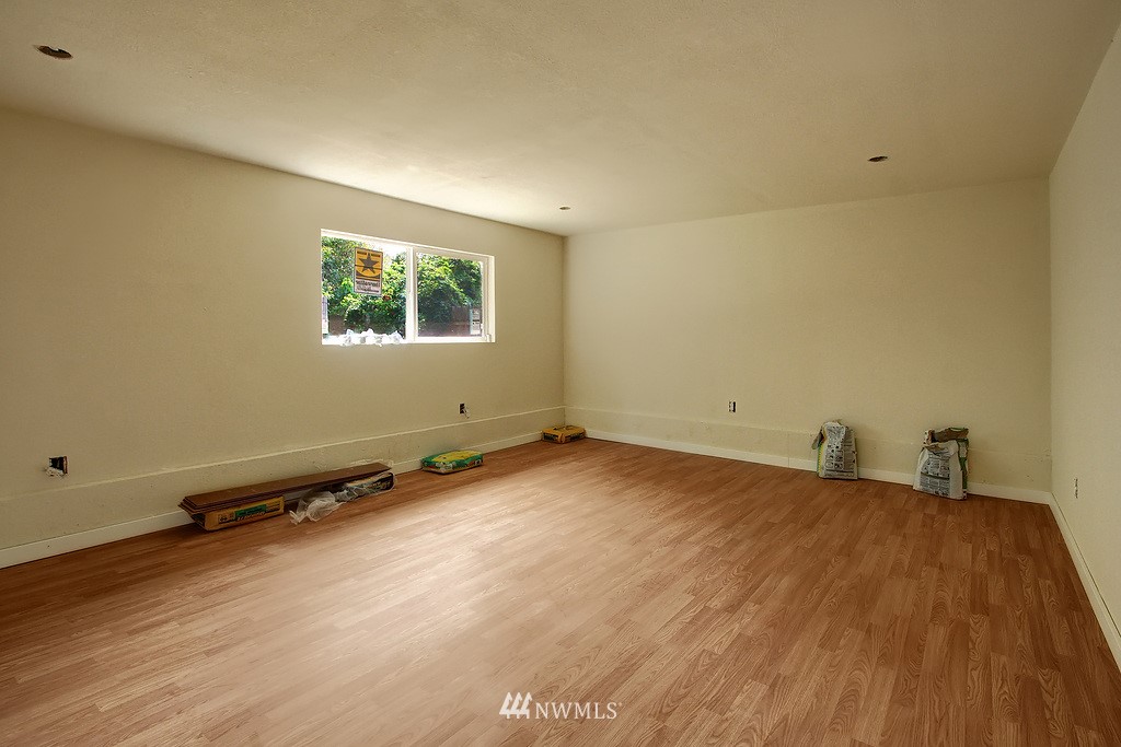 19430 144th Place Southeast Renton, WA 98058 - Photo 15 of 23 Gallery Image 15