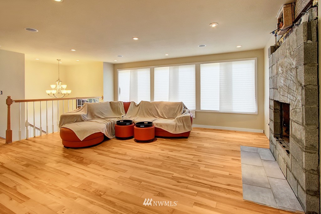 19430 144th Place Southeast Renton, WA 98058 - Photo 6 of 23 Gallery Image 6