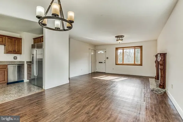 $3,550 | 6306 Yellowstone Drive, Alexandria, VA 22312