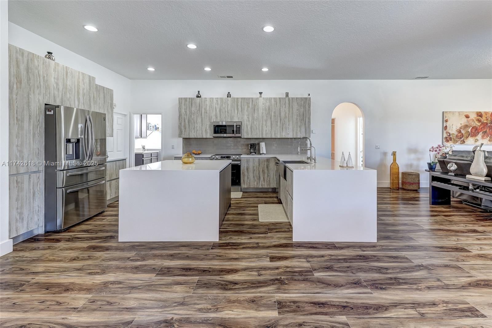 652 Coventry Road Davenport, FL 33897 - Photo 13 of 67