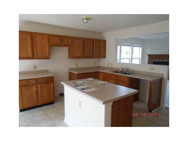 9956 Blue Ridge Way Indianapolis, IN 46234 - Photo 4 of 12 Gallery Image 4