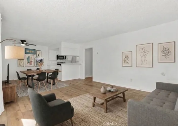 $299,000 | 8649 Sunland Boulevard, Unit 5, Sun Valley, CA 91352