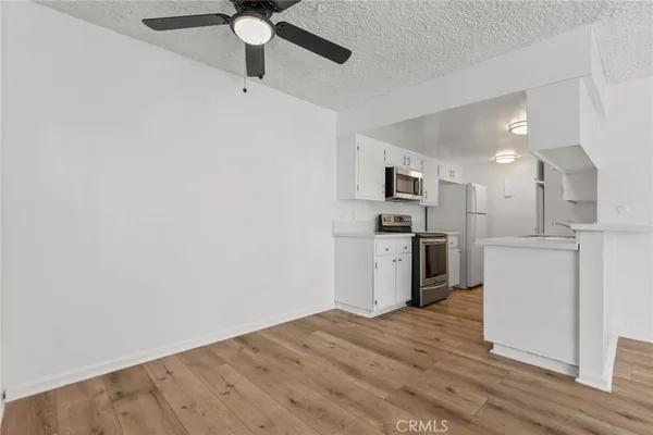 $299,000 | 8649 Sunland Boulevard, Unit 5, Sun Valley, CA 91352